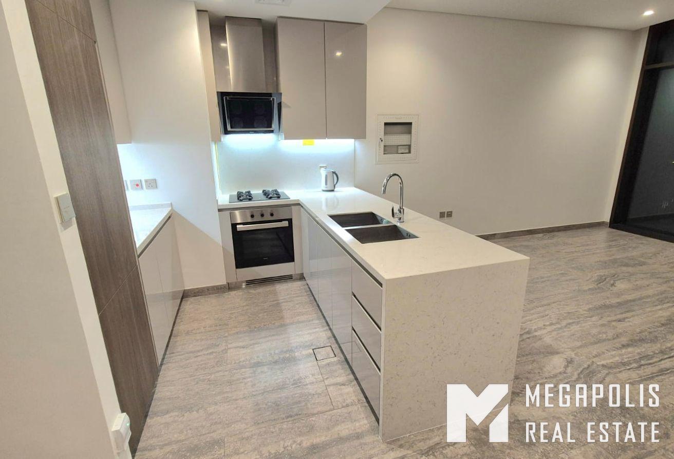 Luxury 1BR | Canal | High-End Finishes | Mid Floor photo 5
