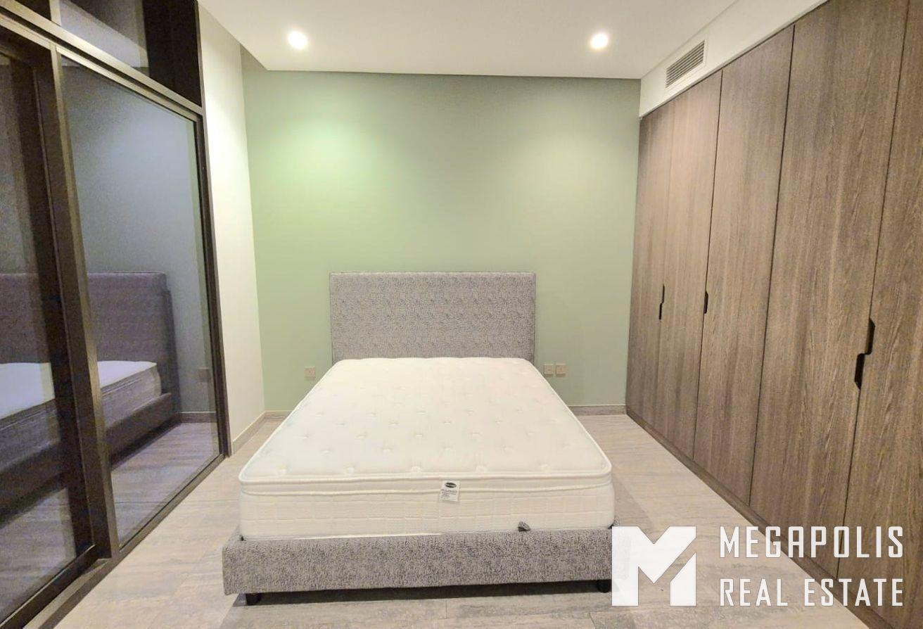 Luxury 1BR | Canal | High-End Finishes | Mid Floor photo 12