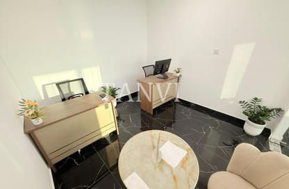 Office Space - Studio - 1 Bathroom for rent in Fatima Mohammad Ahmad Bin Suleiman Building - Al Raffa - Bur Dubai - Dubai
