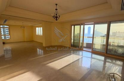 Apartment - 3 - 4 for rent in Al Majaz 3 - Al Majaz - Sharjah
