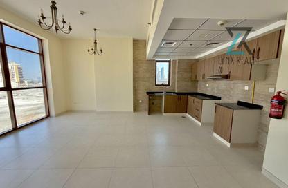 Apartment - 1 - 2 for rent in Rose Building - Al Jaddaf - Dubai Apartment - 1 - 2 for rent in Rose Building - Al Jaddaf - Dubai