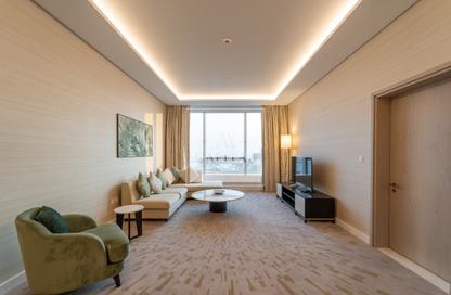 Apartment - 1 - 2 for rent in The Palm Tower - Palm Jumeirah - Dubai