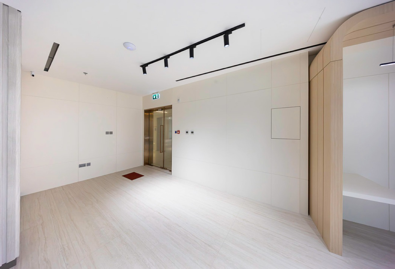 Studio office space in I Rise Tower, Barsha Heights (Tecom): 15