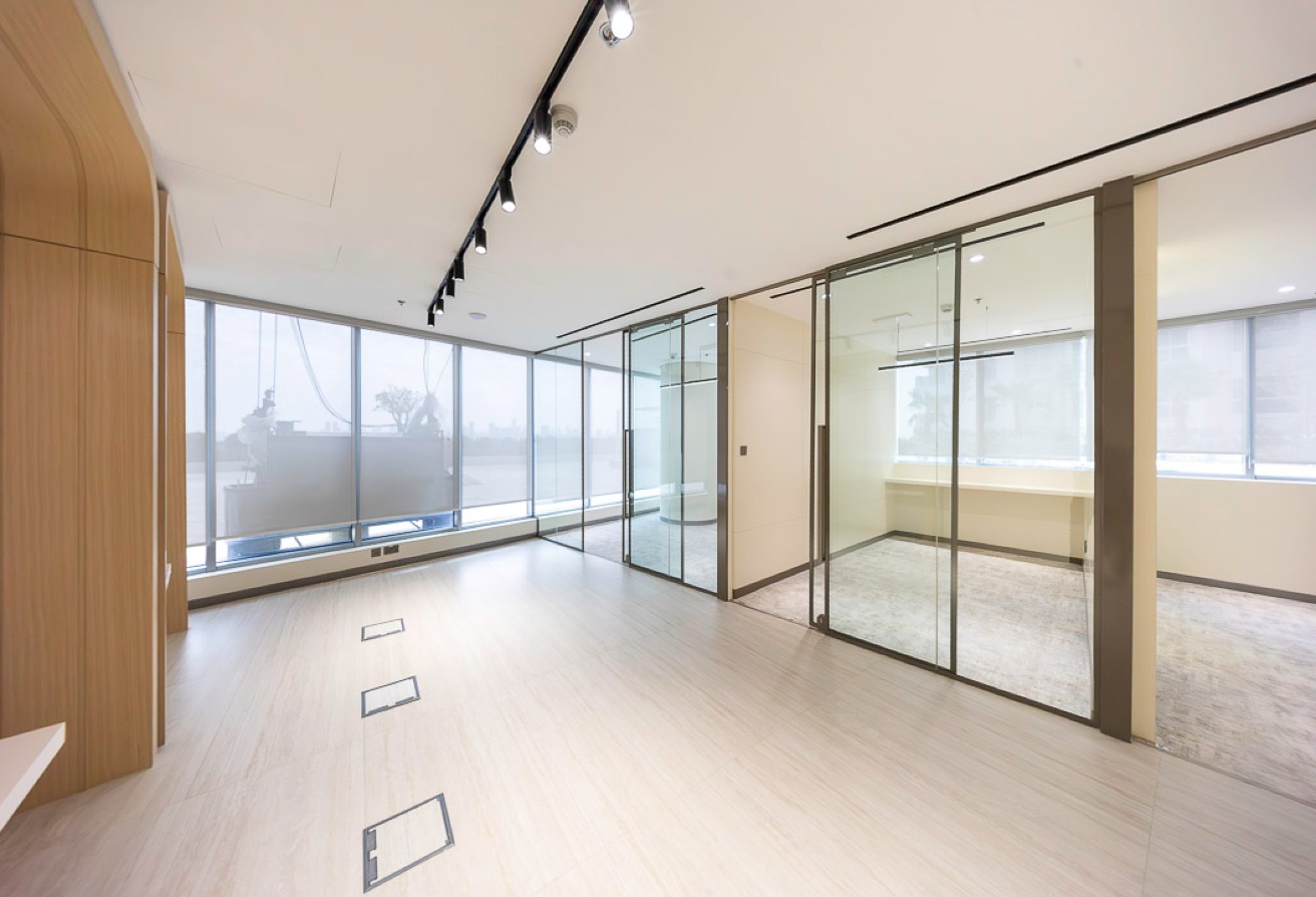 Studio office space in I Rise Tower, Barsha Heights (Tecom): 16