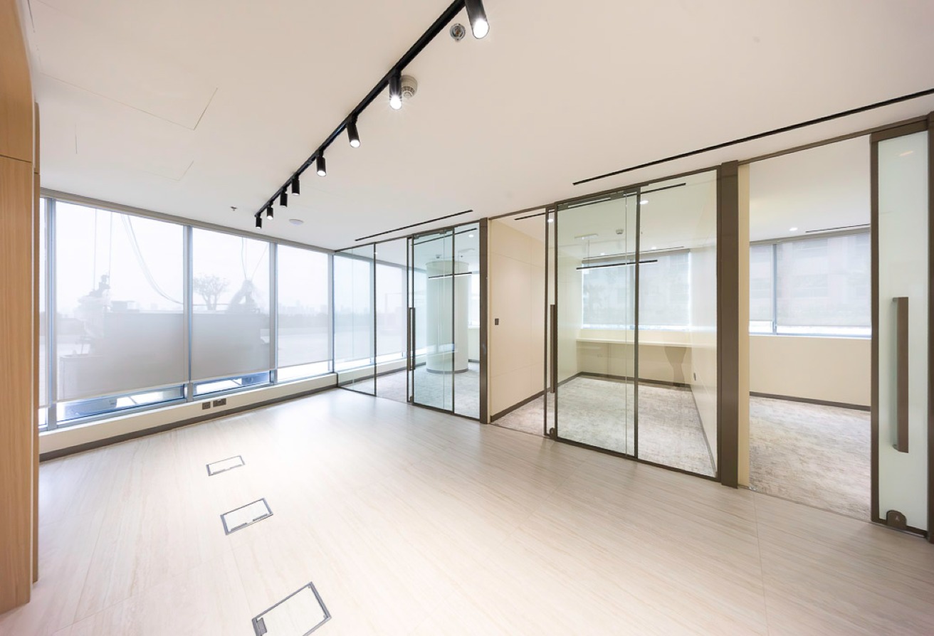Studio office space in I Rise Tower, Barsha Heights (Tecom): 19