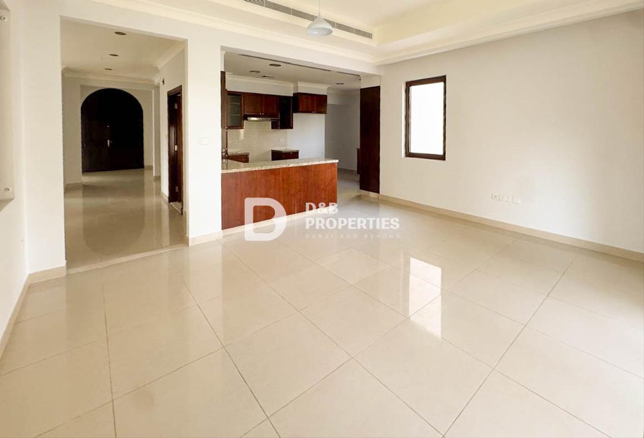 Premium Family Villa | Prime Location | Large Plot photo 4