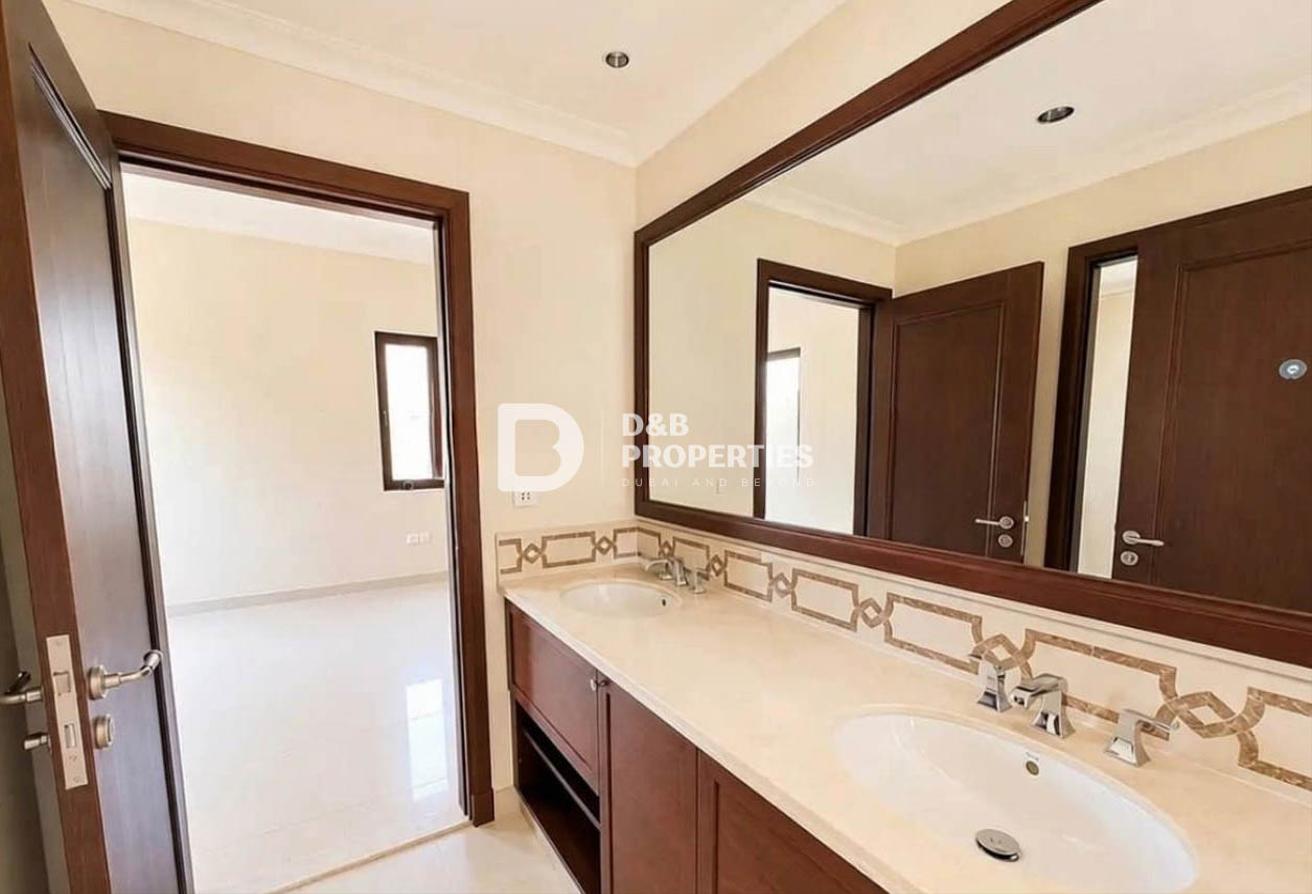 Premium Family Villa | Prime Location | Large Plot photo 12