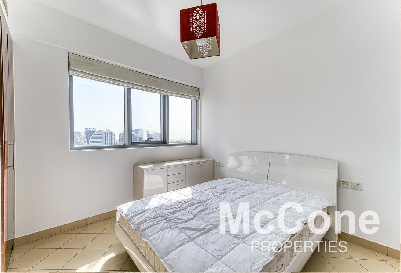 Stunning Golf Course & Skyline View | Vacant Soon photo 12