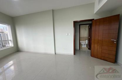 Apartment - 4 Bedrooms - 5 Bathrooms for rent in Robot Park Tower - Al Khan - Sharjah