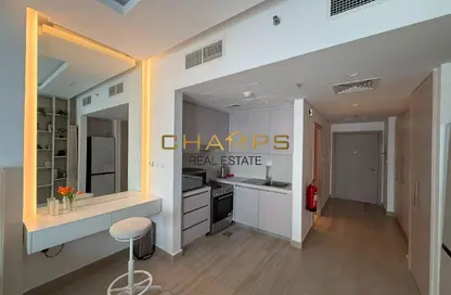 Apartment - 1 Bathroom for rent in Waters Edge - Yas Island - Abu Dhabi Apartment - 1 Bathroom for rent in Waters Edge - Yas Island - Abu Dhabi