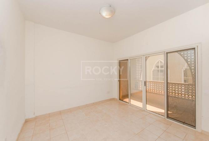 68272935 - Property Image 2