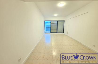 Apartment - 2 Bedrooms - 2 Bathrooms for rent in AAAF 2 Building - Al Mankhool - Bur Dubai - Dubai