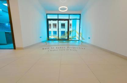Apartment - 1 Bedroom - 2 Bathrooms for rent in Jumeirah Garden City - Al Satwa - Dubai