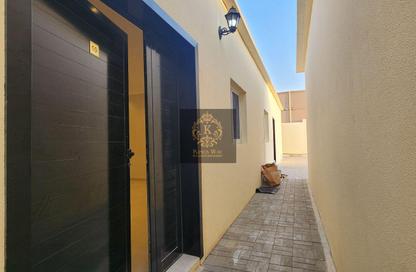 Apartment - 2 Bedrooms - 2 Bathrooms for rent in Mohamed Bin Zayed City - Abu Dhabi