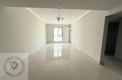 Apartment - 2 Bedrooms - 2 Bathrooms for rent in Al Khan Corniche - Al Khan - Sharjah