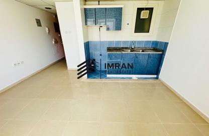 Apartment - Studio - 1 Bathroom for rent in New Al Taawun Road - Al Taawun - Sharjah Apartment - Studio - 1 Bathroom for rent in New Al Taawun Road - Al Taawun - Sharjah