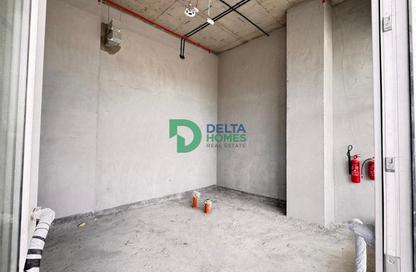 Shop - Studio for rent in Deansgate By Ade - Majan - Dubai Land - Dubai