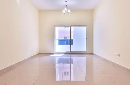 شقة - 2 غرف نوم - 2 حمامات للايجار في عود ميثاء - بر دبي - دبي