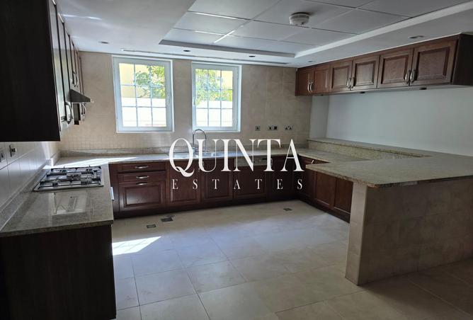 70283911 - صورة العقار 3