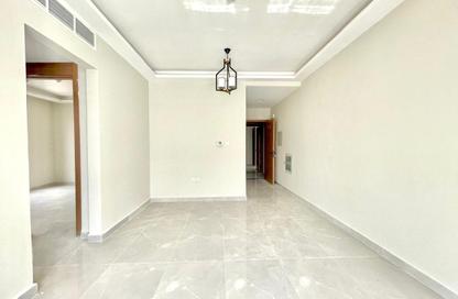 Apartment - 1 Bedroom - 2 Bathrooms for rent in Muwaileh 3 Building - Muwaileh - Sharjah