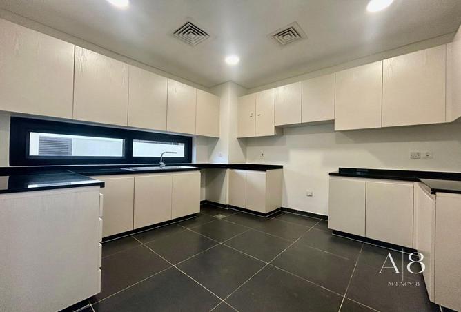 15896317 - صورة العقار 2