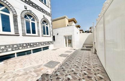 Villa - 7+ Bedrooms - 7+ Bathrooms for rent in Hoshi - Al Badie - Sharjah