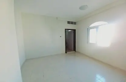 شقة - 1 حمام للايجار في طريق فاير ستاشن - مويلح - الشارقة