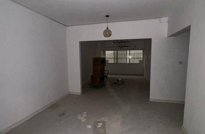 Apartment - 3 - 2 for rent in Al Wahda Building - Al Majaz 2 - Al Majaz - Sharjah