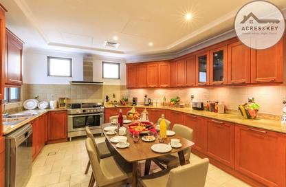 Villa - 4 - 4 for rent in Garden Homes Frond O - Garden Homes - Palm Jumeirah - Dubai