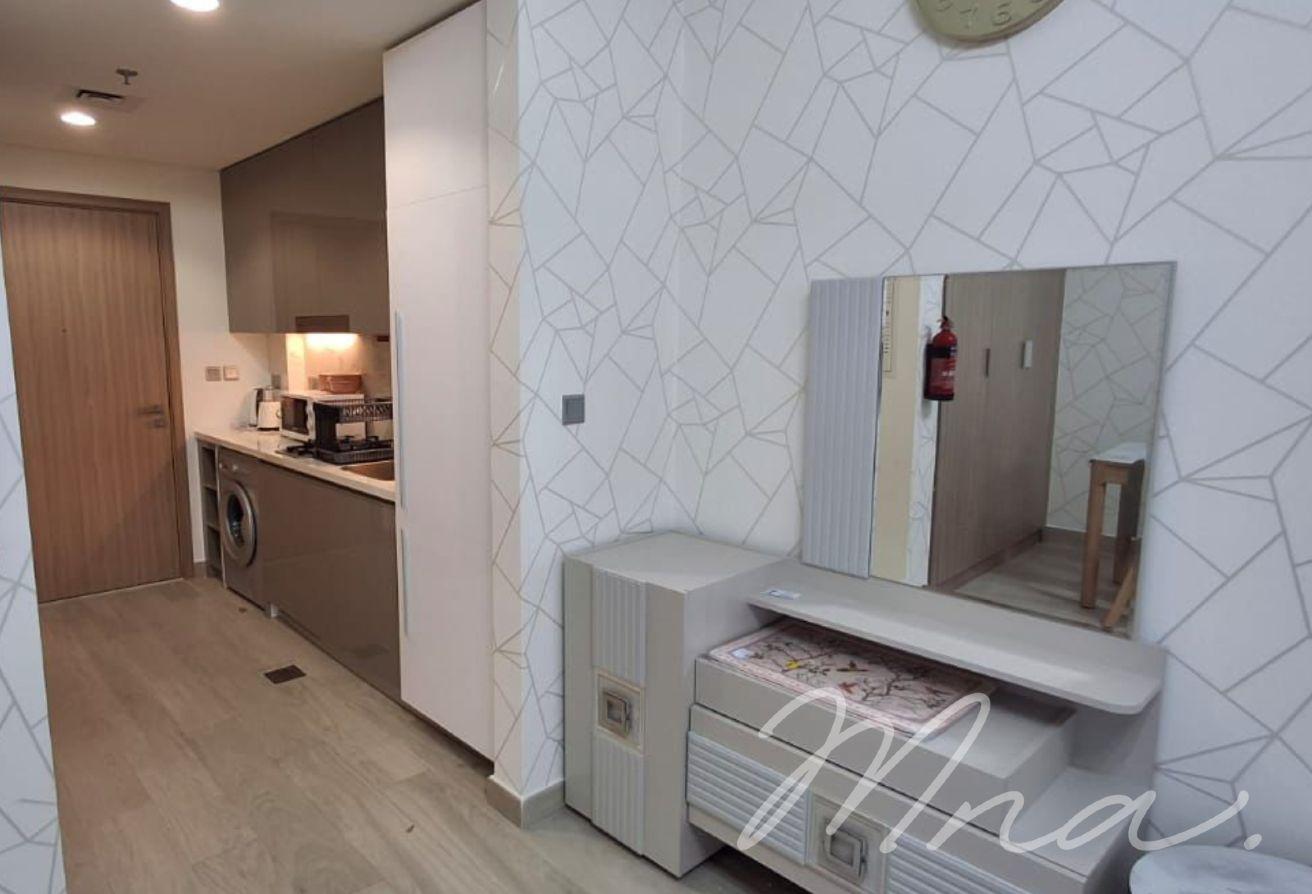 Fully furnished | Bright unit | Move-in ready photo 5