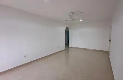 Apartment - 2 Bedrooms - 2 Bathrooms for rent in Qasimia 13 building - Al Nad - Al Qasimia - Sharjah