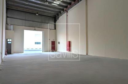 Warehouse - Studio for rent in Al Sajaa - Sharjah