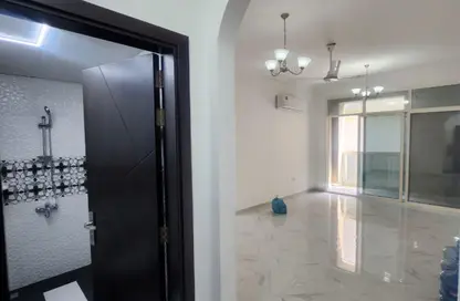 شقة - غرفة نوم - 2 حمامات للايجار في 3 المويهات - المويهات - عجمان