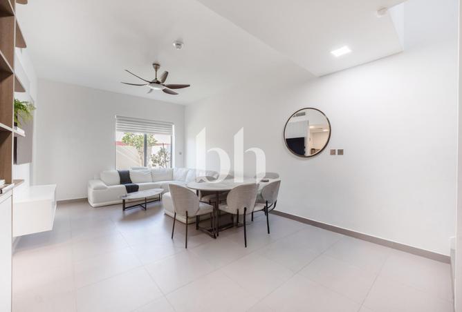 Semi furnished | Landscaped | Prime location — photo 3