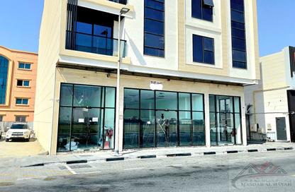 Shop - Studio - 1 Bathroom for rent in Muwaileh 29 Building - Muwaileh - Sharjah