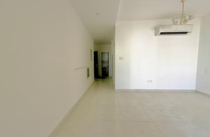 Apartment - 1 - 2 for rent in Hoshi 1 - Hoshi - Al Badie - Sharjah
