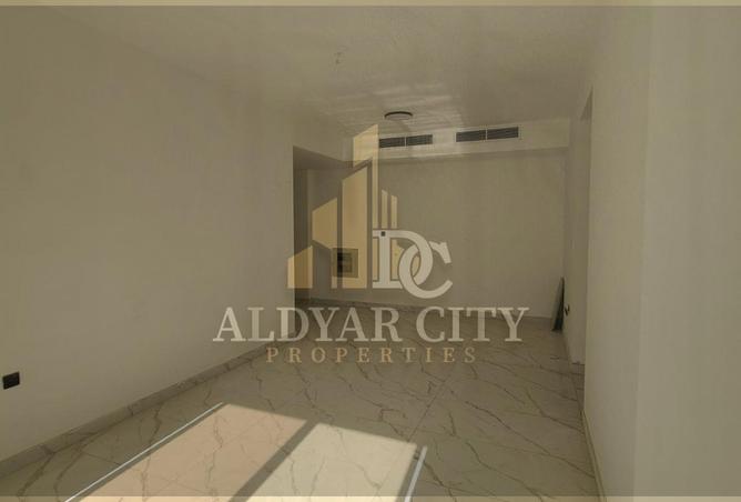 77363001 - Property Image 2