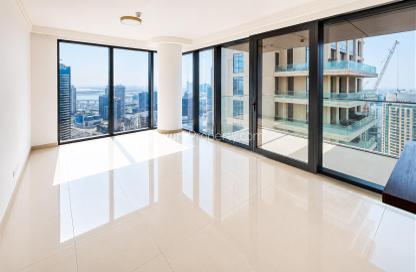 Apartment - 1 Bedroom - 2 Bathrooms for rent in Boulevard Point - Downtown Dubai - Dubai