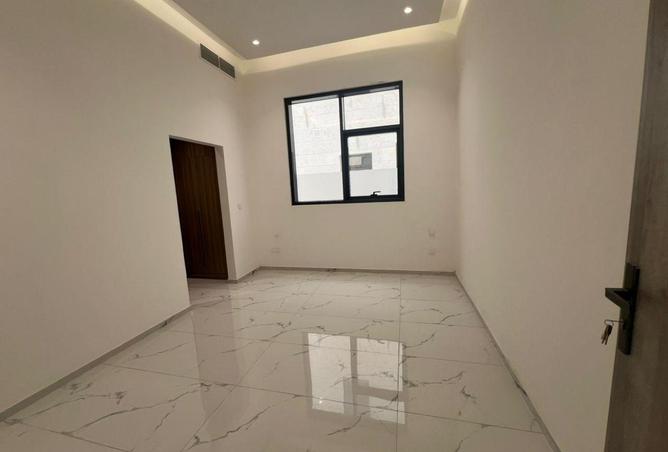 72725874 - صورة العقار 2