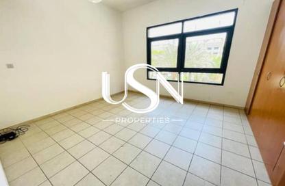 Apartment - 3 Bedrooms - 2 Bathrooms for rent in Al Ghaf 2 - Al Ghaf - Greens - Dubai