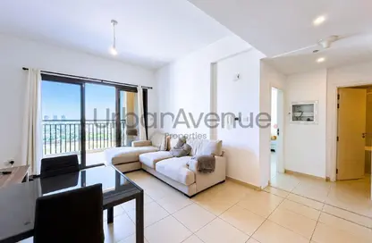 Apartment - 1 Bedroom - 1 Bathroom for sale in Hayat Boulevard 1A - Hayat Boulevard 1 - Hayat Boulevard - Town Square - Dubai