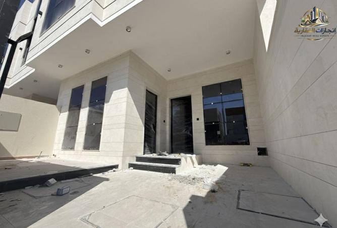 81537067 - Property Image 2