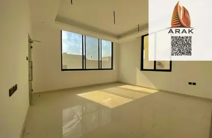 فيلا - 5 غرف نوم - 3 حمامات للايجار في تلال عجمان - العالية - عجمان