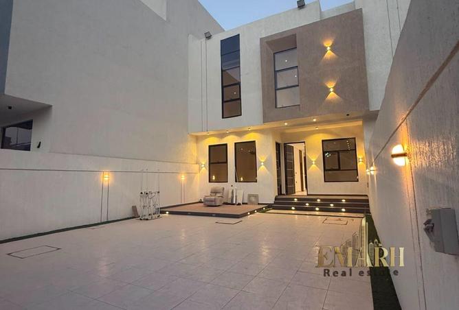 121975604 - Property Image 3