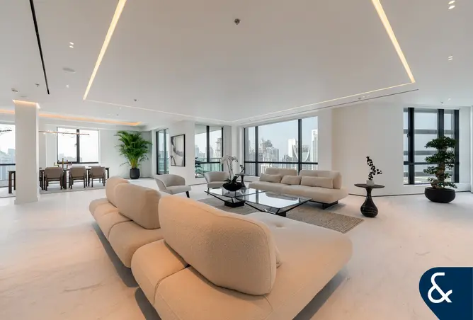 156895979 - Property Image 2