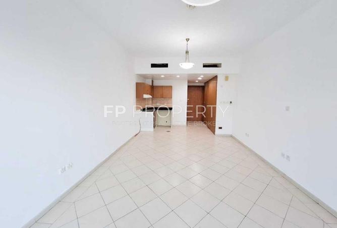 122465339 - Property Main Image