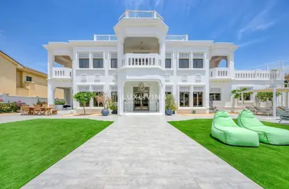 Villa - 5 Bedrooms - 6 Bathrooms for rent in Signature Villas Frond B - Signature Villas - Palm Jumeirah - Dubai