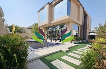 Villa - 5 - 6 for rent in Al Manara - Dubai