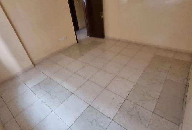 82364000 - صورة العقار 3