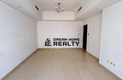 Apartment - 3 Bedrooms - 4 Bathrooms for rent in Al Khan Corniche - Al Khan - Sharjah
